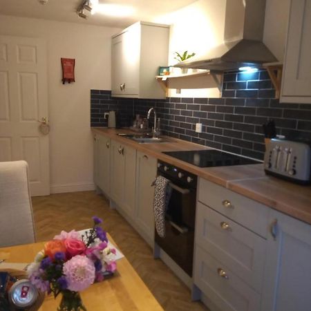The Eaves, Glastonbury High Street 2 Bed 2 Bathroom Apartment Buitenkant foto