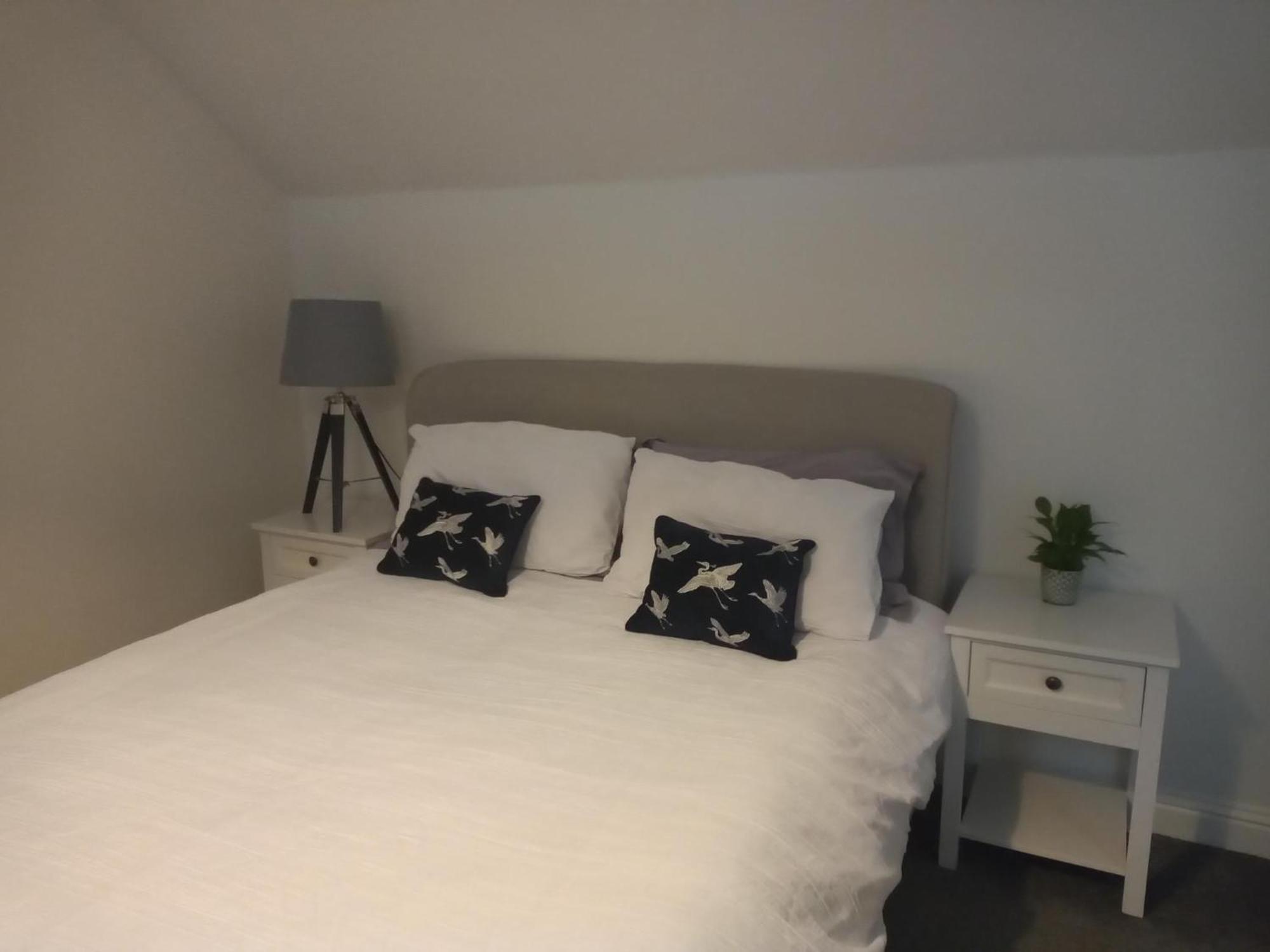 The Eaves, Glastonbury High Street 2 Bed 2 Bathroom Apartment Buitenkant foto
